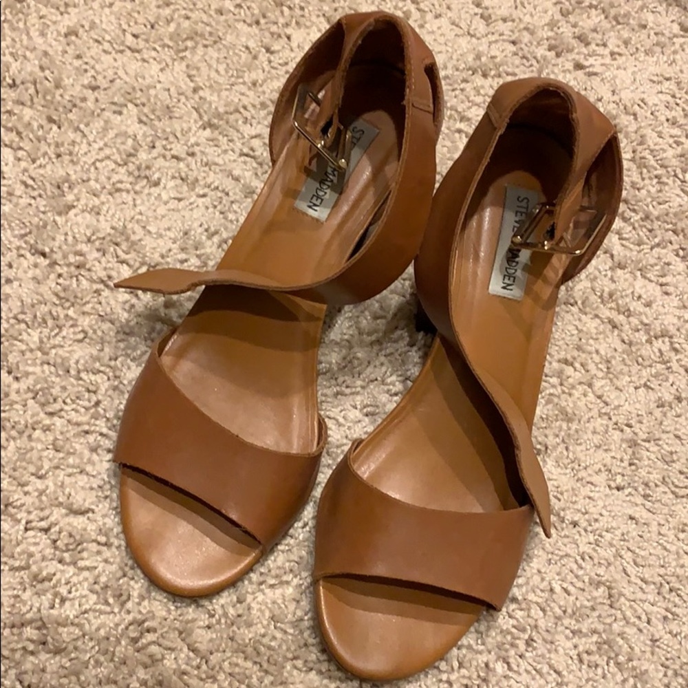 Steve Madden Estoria Block Sandal